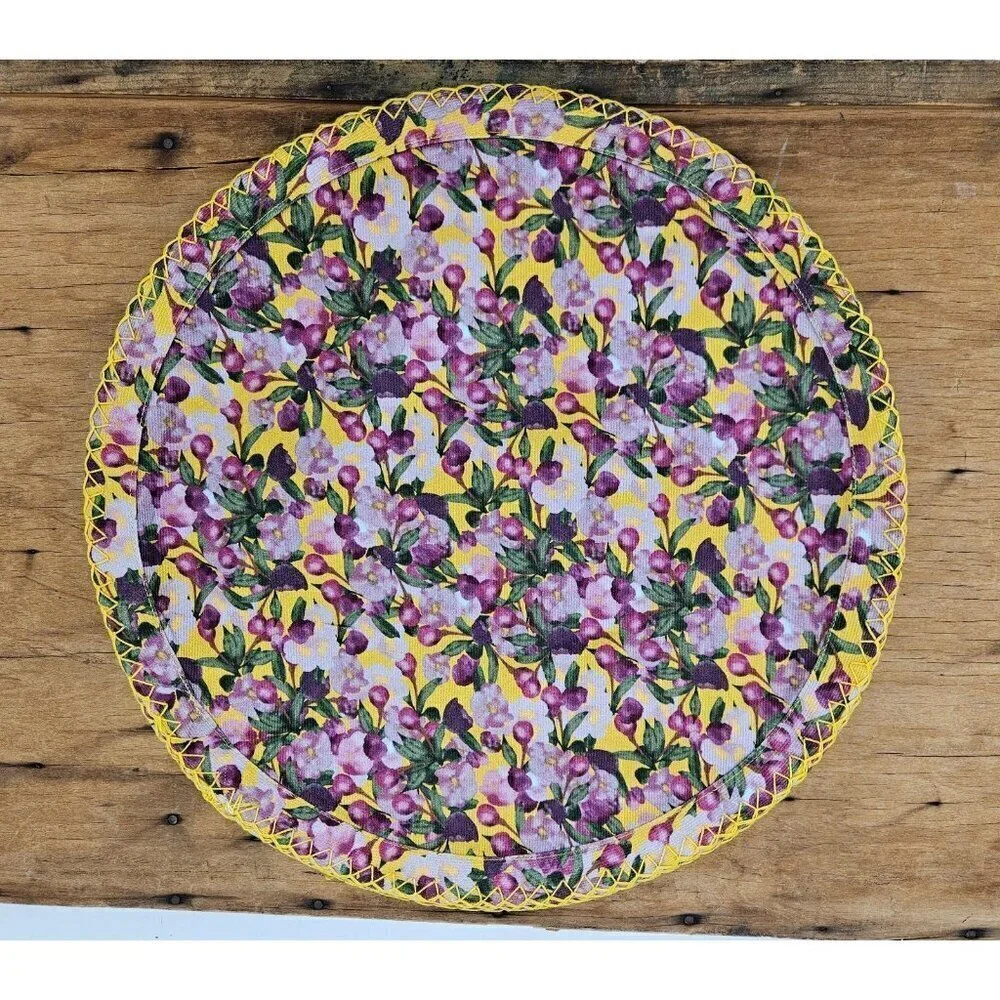 New Sophie Williamson Designs SWD 6 Round Placemats Romance is Dead Yellow